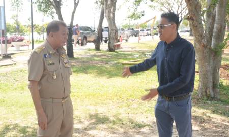 วันที่ 16 มีนาคม 2569 เวลา 15.30 น. นายโกมุท ทีฆธนานนท์ นายกเทศมนตรีนครสกลนคร ลงพื้นที่บริเวณคูสุดสกลนคร ร่วมกับคณะผู้จัดงาน “สกลนะคราฟ” เพื่อสำรวจพื้นที่และเตรียมความพร้อมในการจัดกิจกรรม